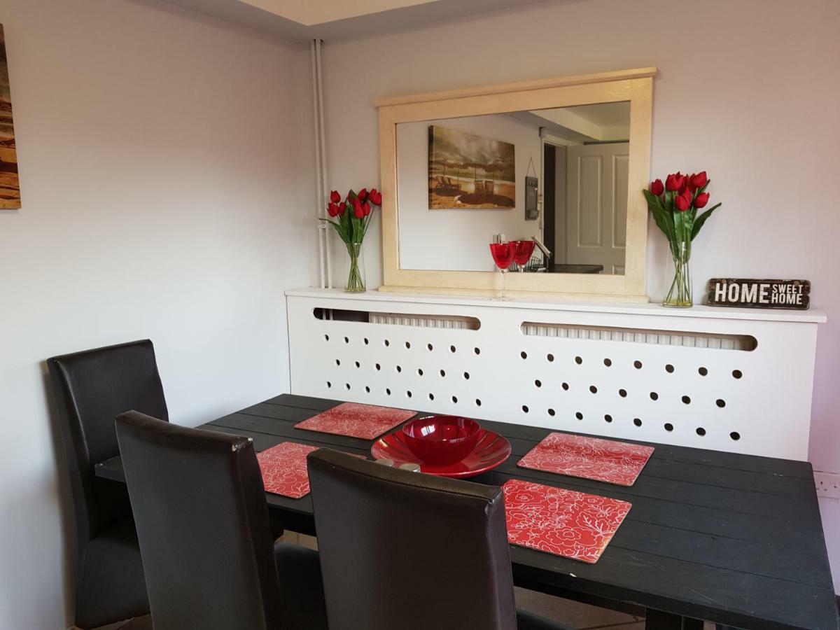 Penllech House - Huku Kwetu Notts - 3 Bedroom Spacious Lovely And Cosy With A Free Parking- Affordable And Suitable To Group Business Travellers Nottingham Kültér fotó