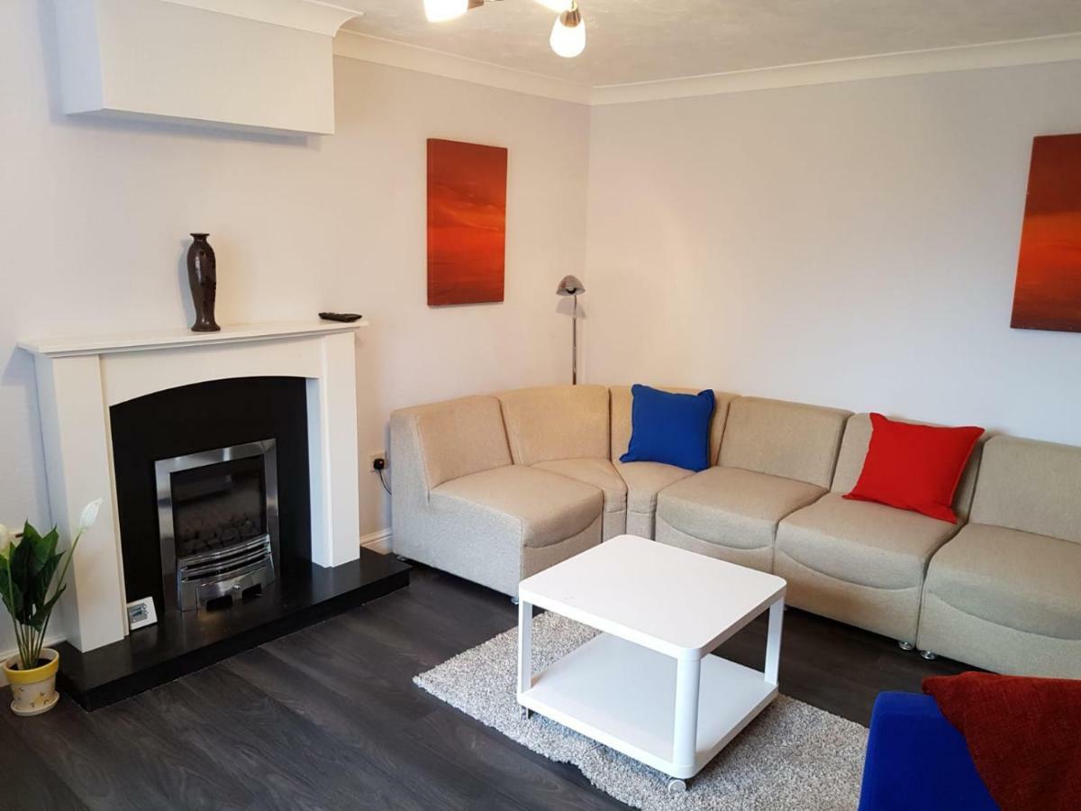 Penllech House - Huku Kwetu Notts - 3 Bedroom Spacious Lovely And Cosy With A Free Parking- Affordable And Suitable To Group Business Travellers Nottingham Kültér fotó