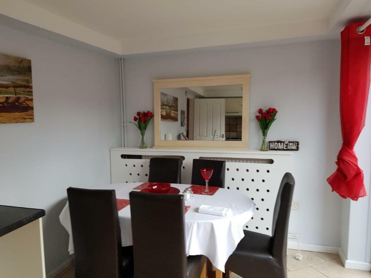Penllech House - Huku Kwetu Notts - 3 Bedroom Spacious Lovely And Cosy With A Free Parking- Affordable And Suitable To Group Business Travellers Nottingham Kültér fotó