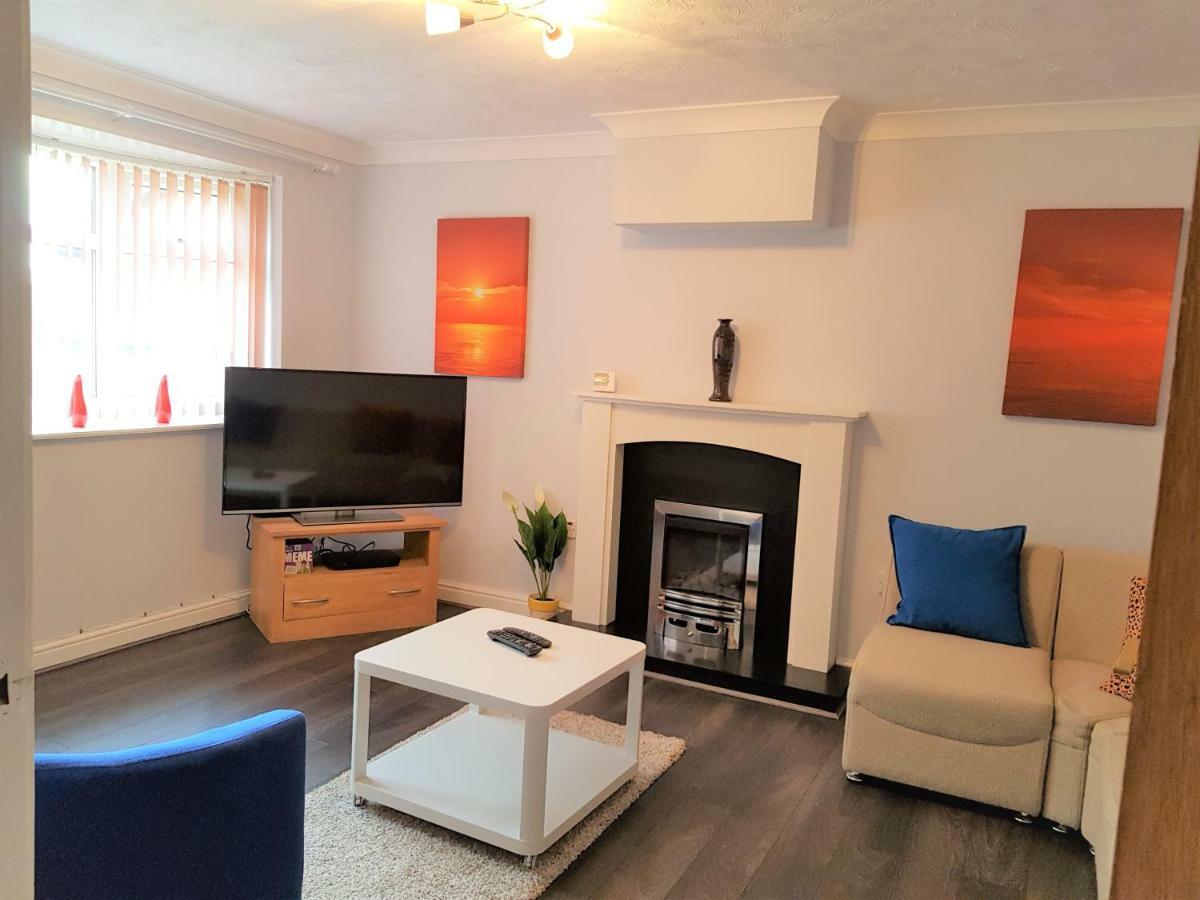 Penllech House - Huku Kwetu Notts - 3 Bedroom Spacious Lovely And Cosy With A Free Parking- Affordable And Suitable To Group Business Travellers Nottingham Kültér fotó